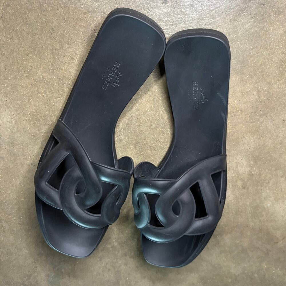 HERMES Black Aloha Rubber Sandals Size 37 Made In Italy US 6.5 - 7